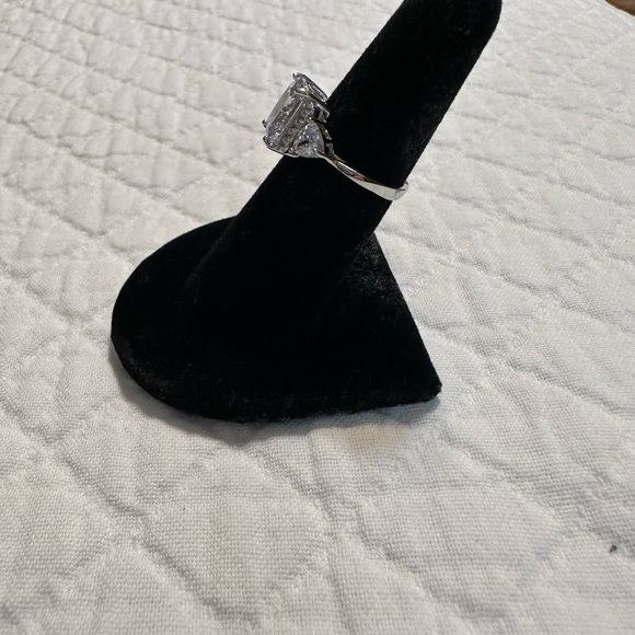 Gorgeous Bella Luce ring from JTV. BRAND NEW!!! - Picture 5 of 5